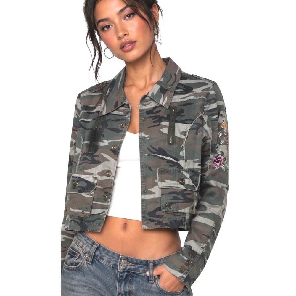 BB Jeans Womens Green Camo Floral Embroidered Studded Cropped Utility Jacket L